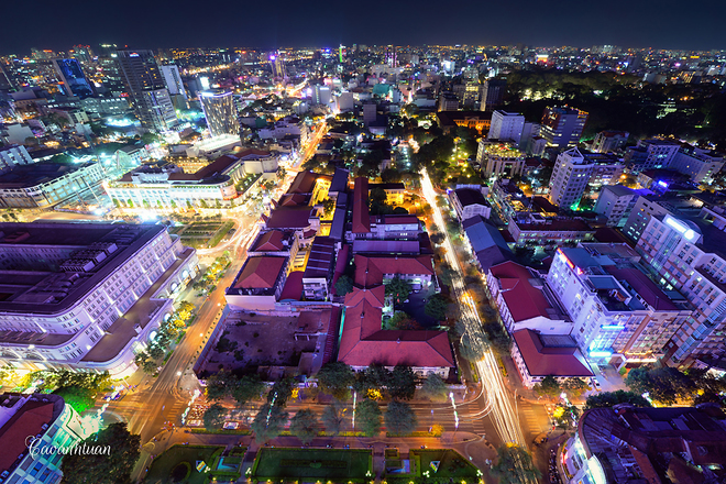 Rực rỡ sắc màu Sài Gòn đêm giáng sinh cuối năm cùng Galaxy A52s 5G
