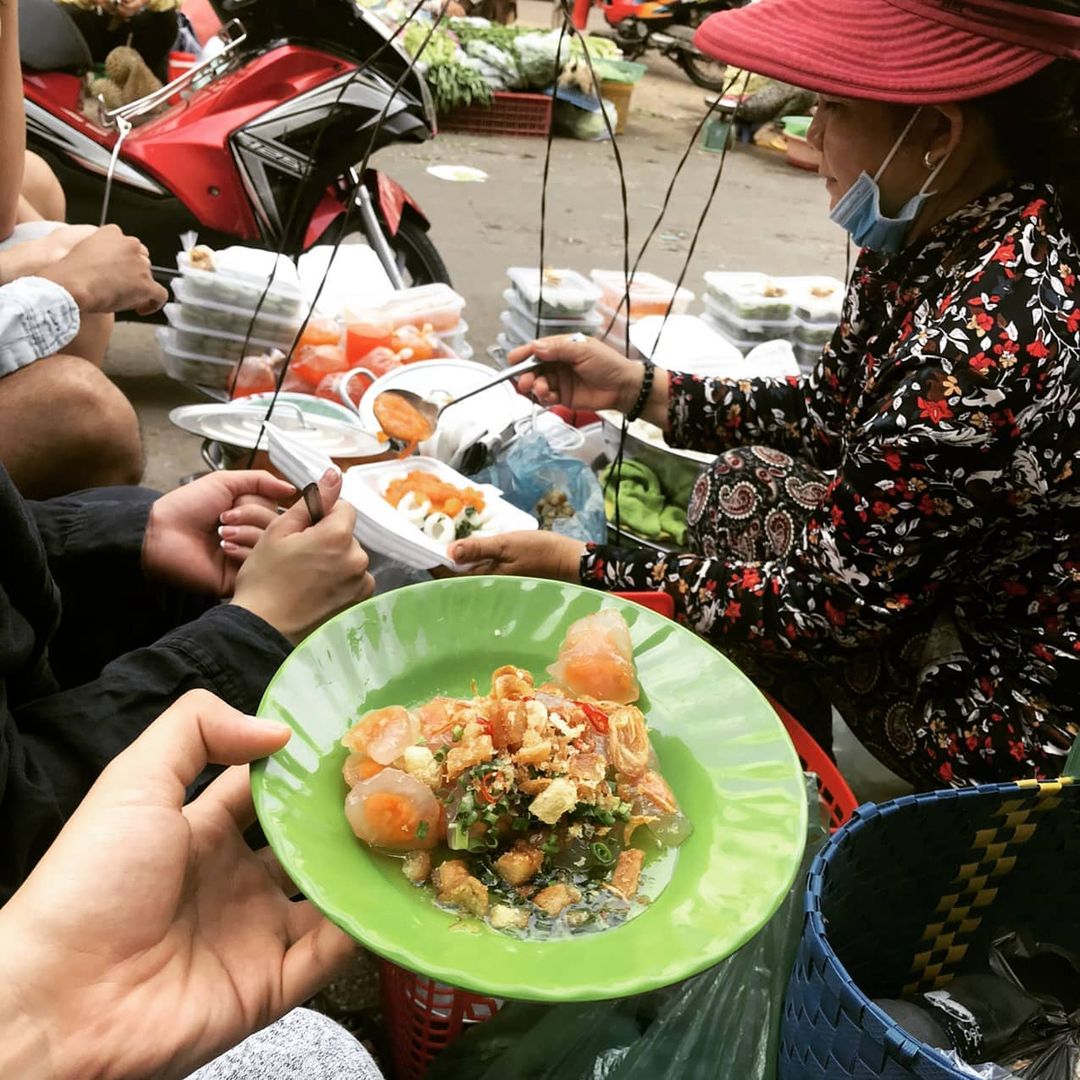 bánh quai vạc ở chợ phan thiết